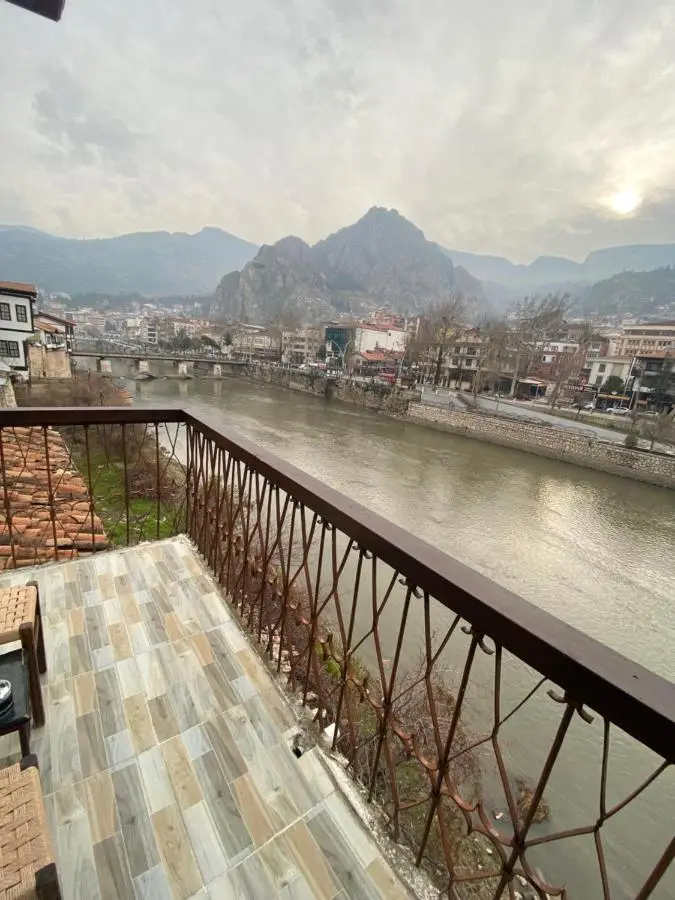Ziyagil Konağı