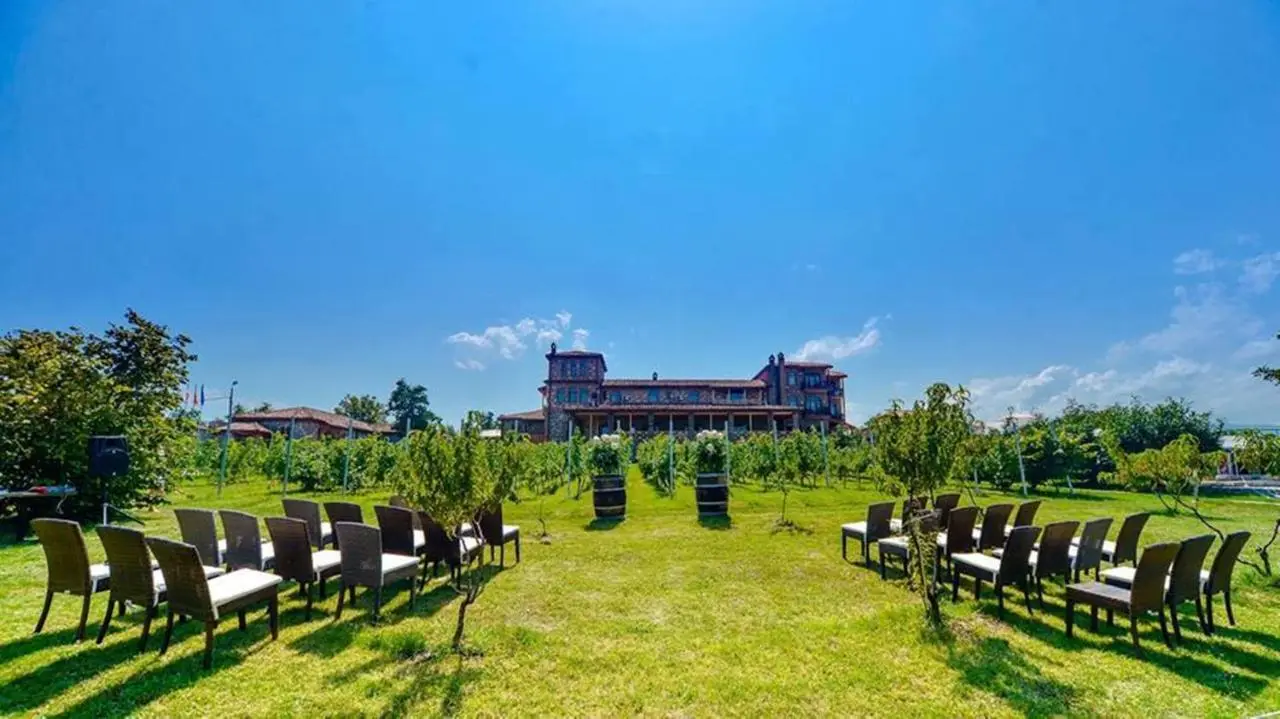 Schuchmann Wines Château,Villas & SPA