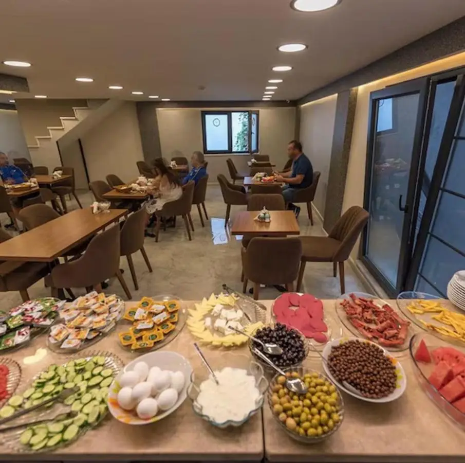 Grand Ahi Hotel