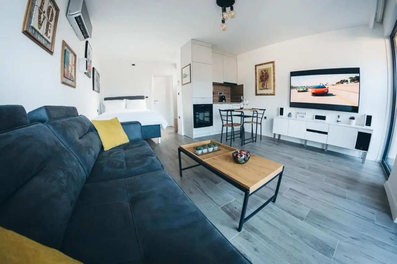 HelloSky Apartment