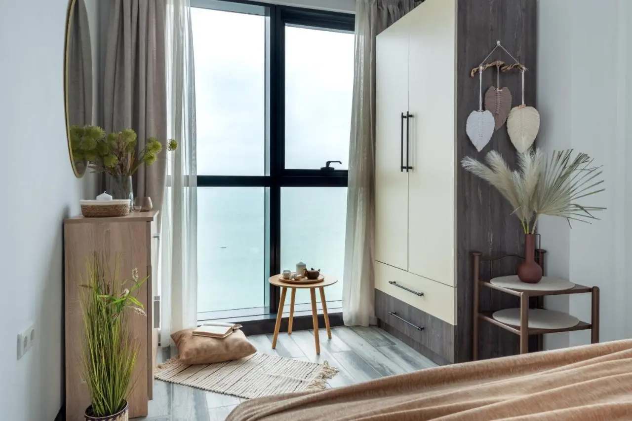Sea Nirvana - Romantic Apartment with Sea View in Porta Batumi Tower