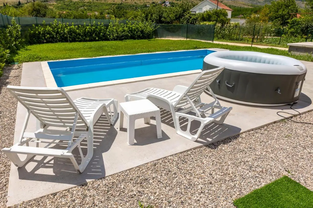 Villa Orange House