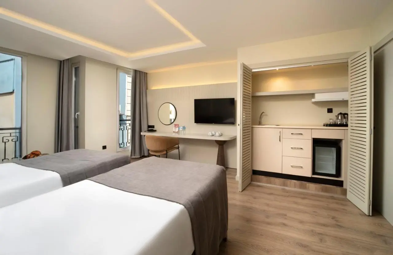 Taksim Galataport FRZ Burak Hotel