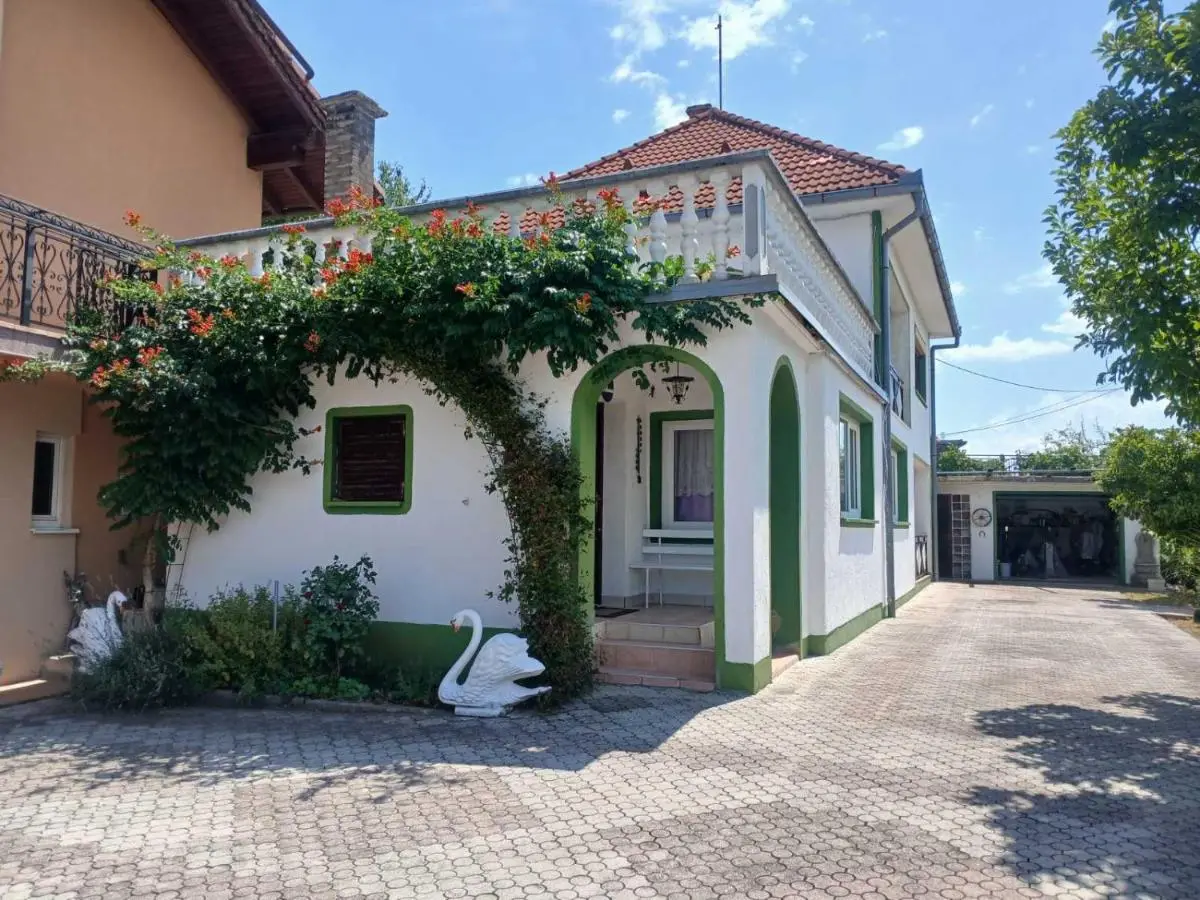 Retro Retreat Izačić