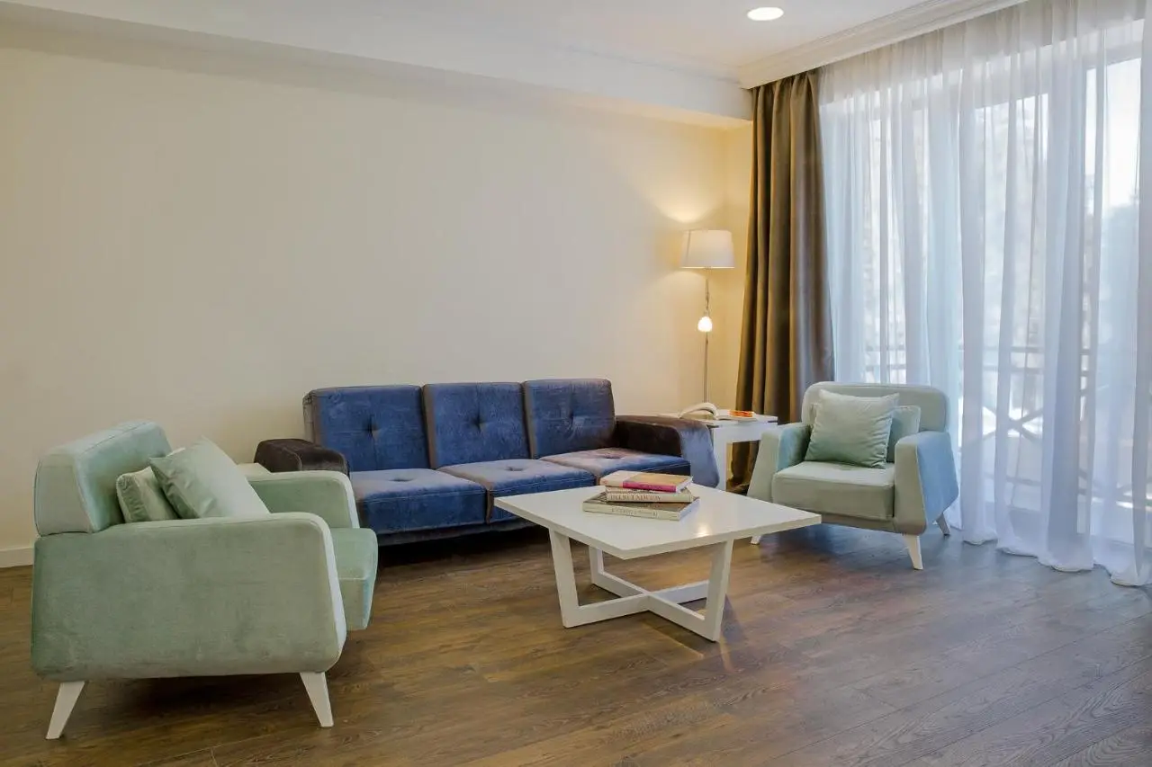 Kokhta Plaza Boutique Hotel