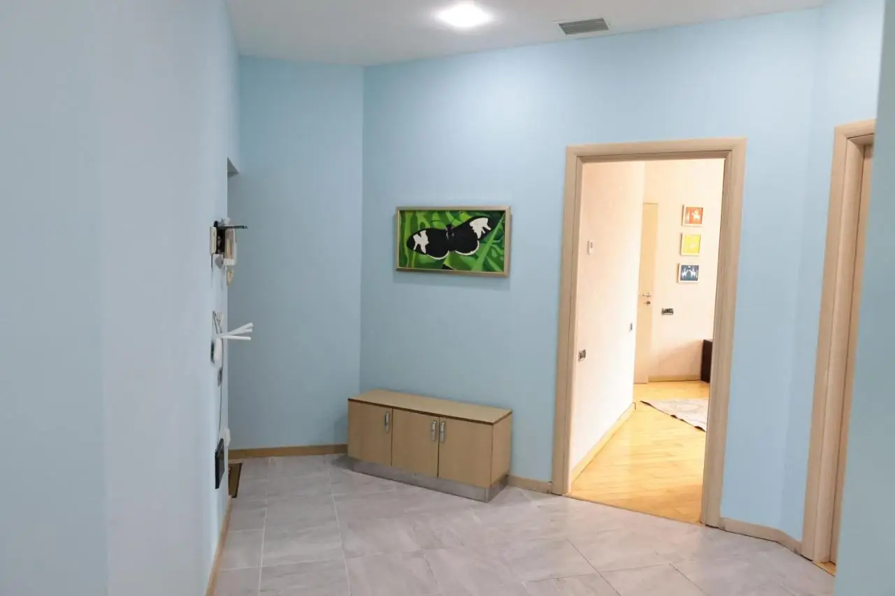 2 bathrooms apartment