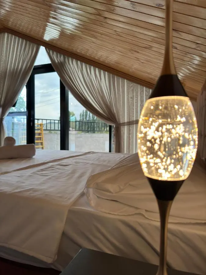 New Milan Mountain Ponoramic Hotel, with indoor heated swimming pool
