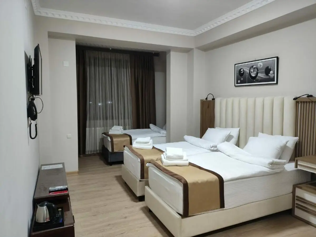 Hotel Red Tower
