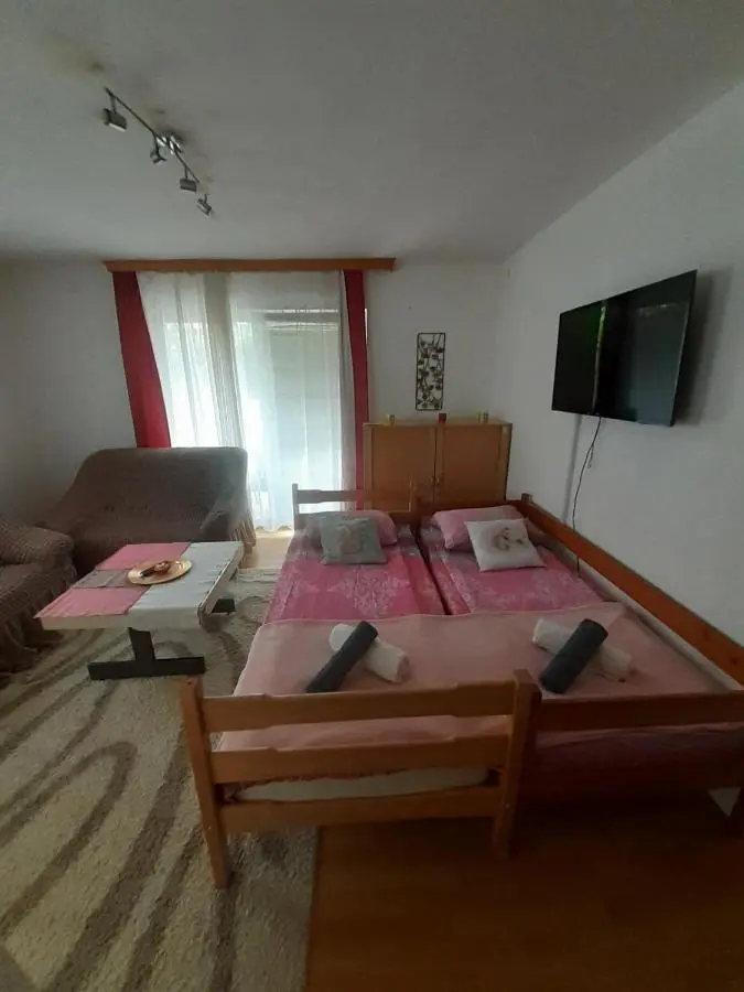 Sleep & fly - Sarajevo Airport apartment