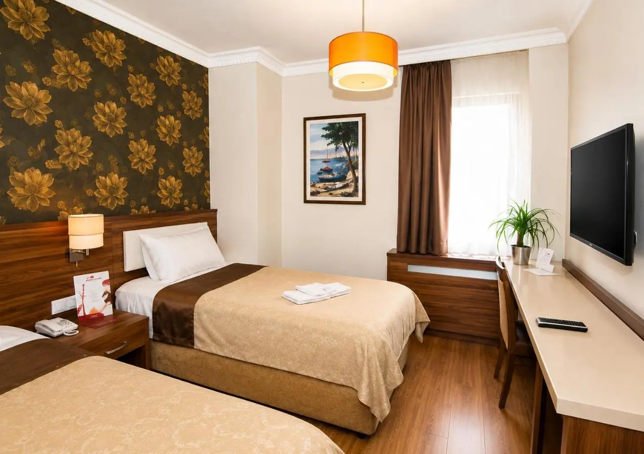 My Rose Hotel