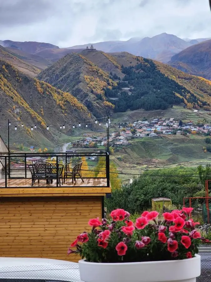 Magic Hut_Kazbegi