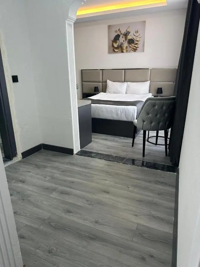 Meyzi Hotel