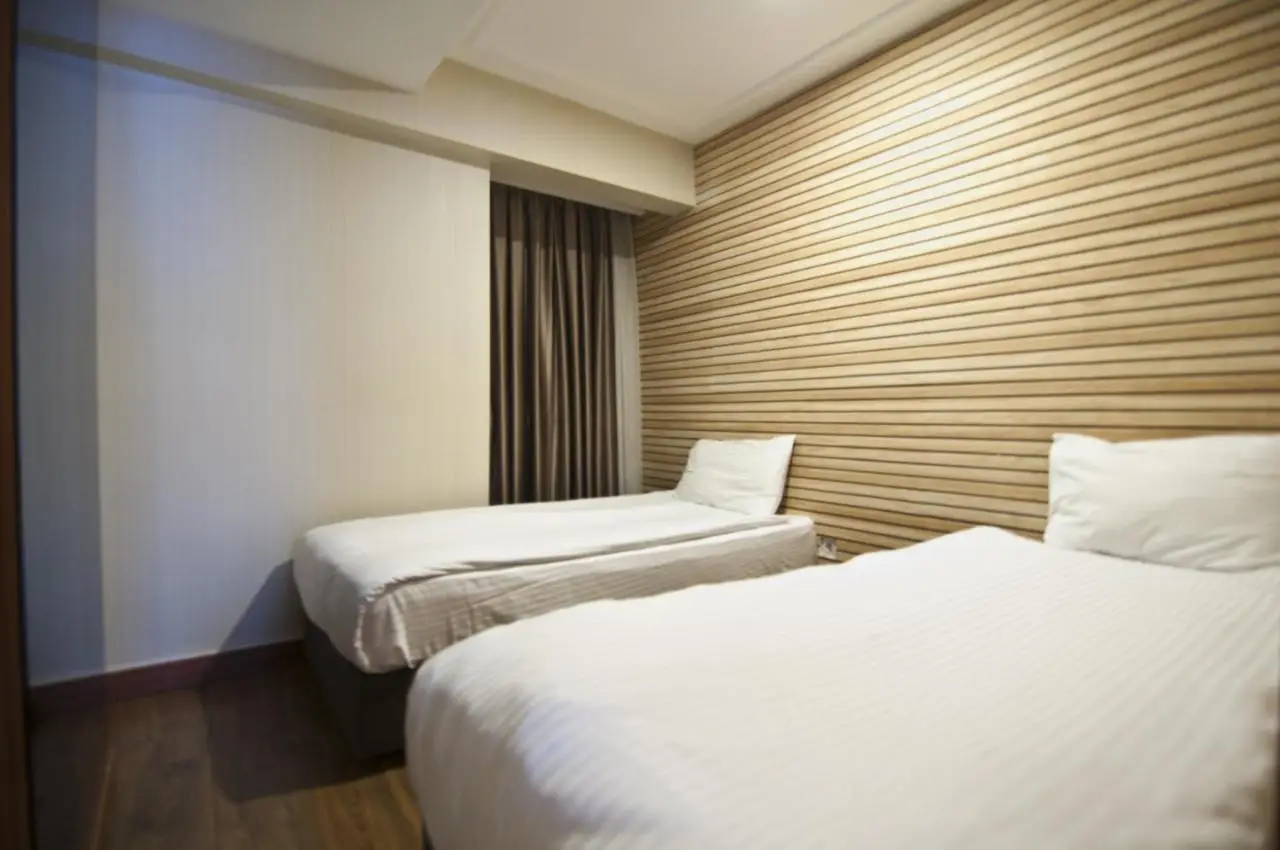 Glorious Hotel