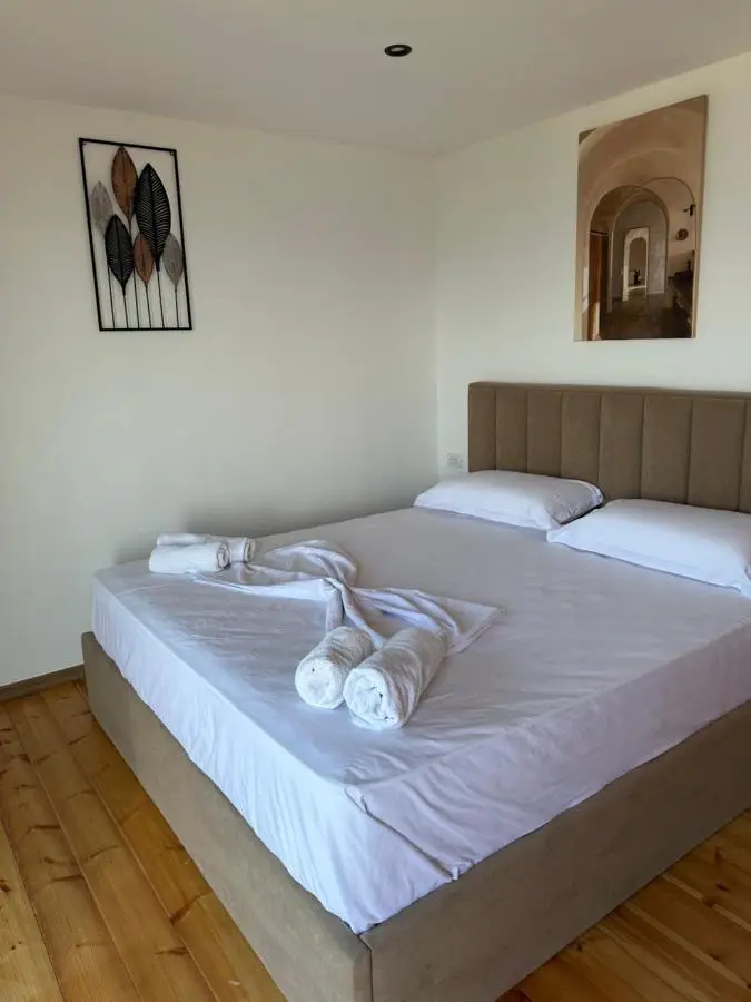 Lake Escape Villa Shirokë