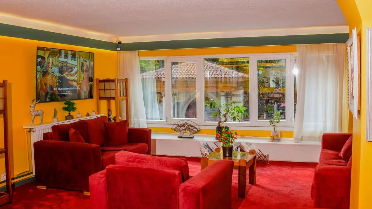 Mini Harem Hotel