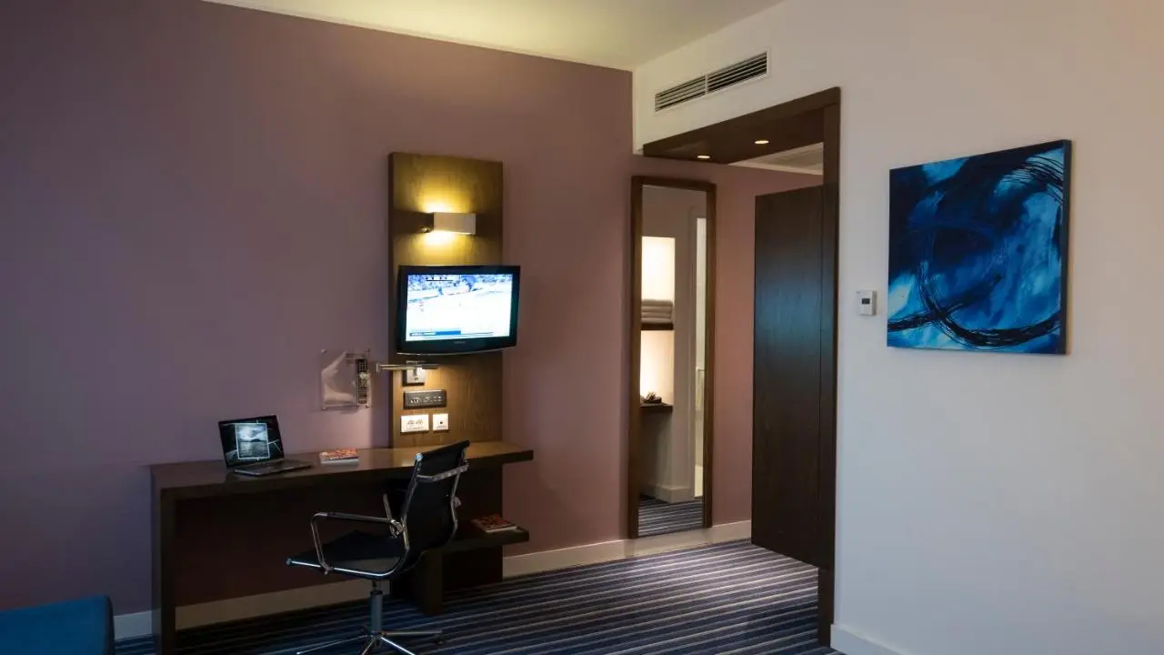 FEZ INN Hotel