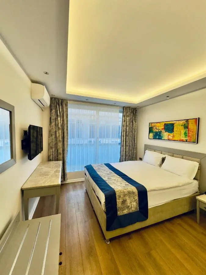 Regency World Hotel