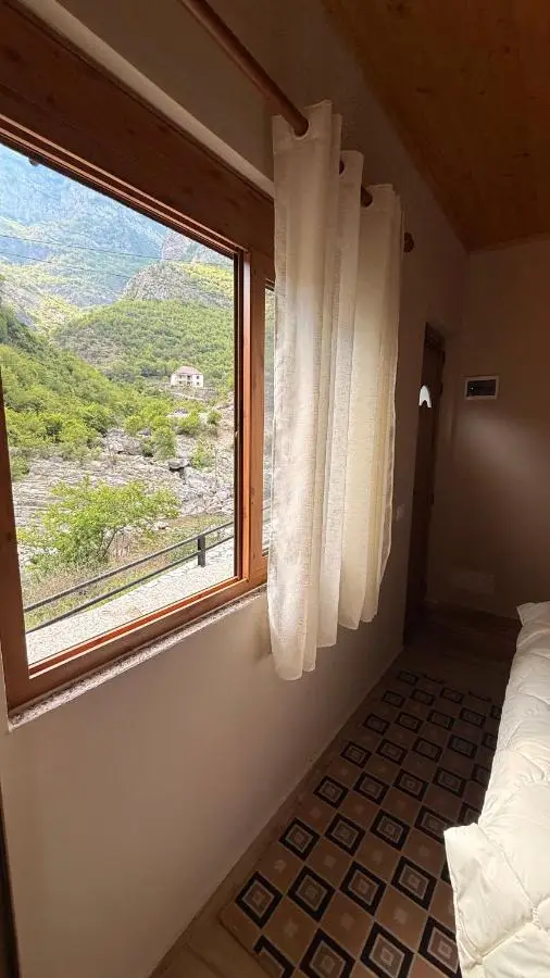 - Cemi River Rooms -