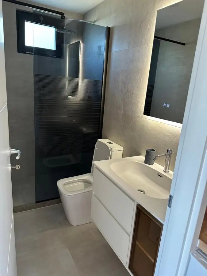 Lake Escape Villa Shirokë
