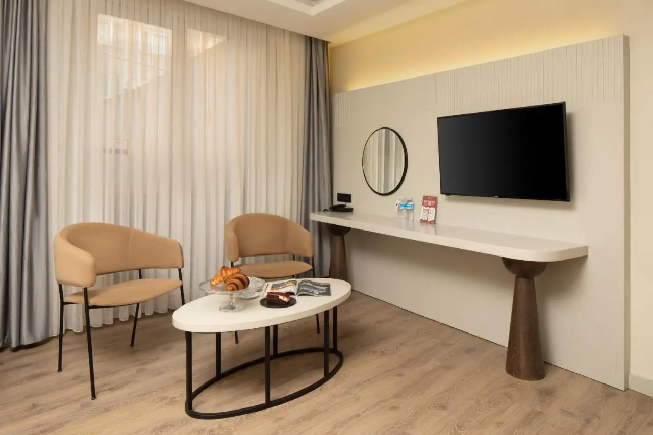 Taksim Galataport FRZ Burak Hotel