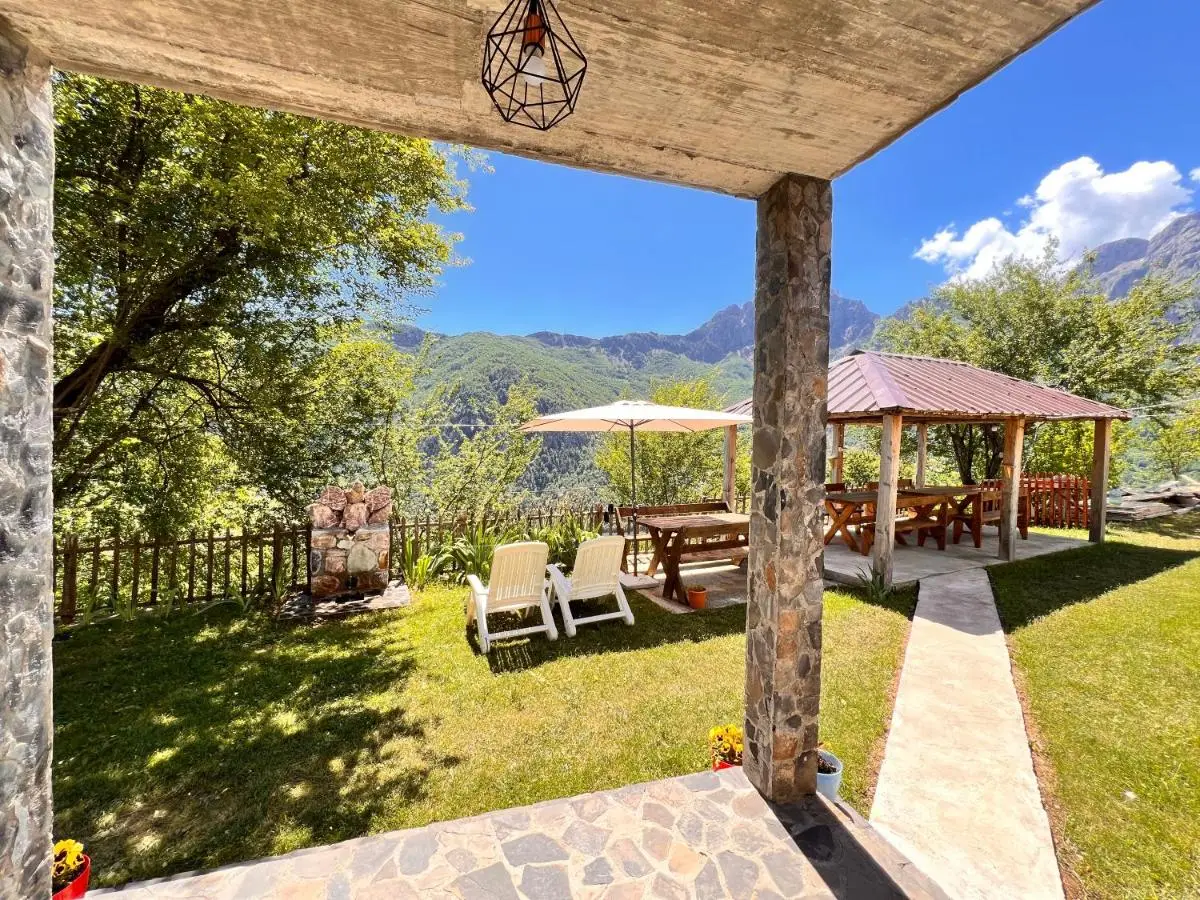 Guest House Gjelaj