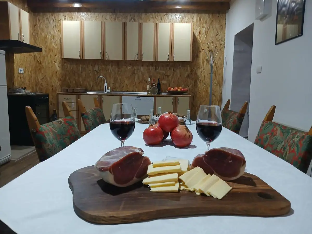 Zavičajna kuća Šakota - Kozice