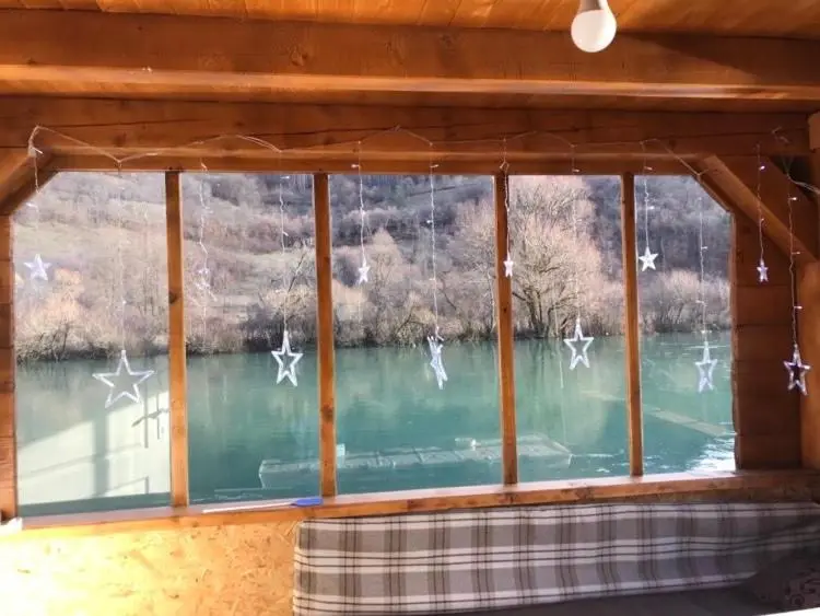 Vikendica Na Plivi