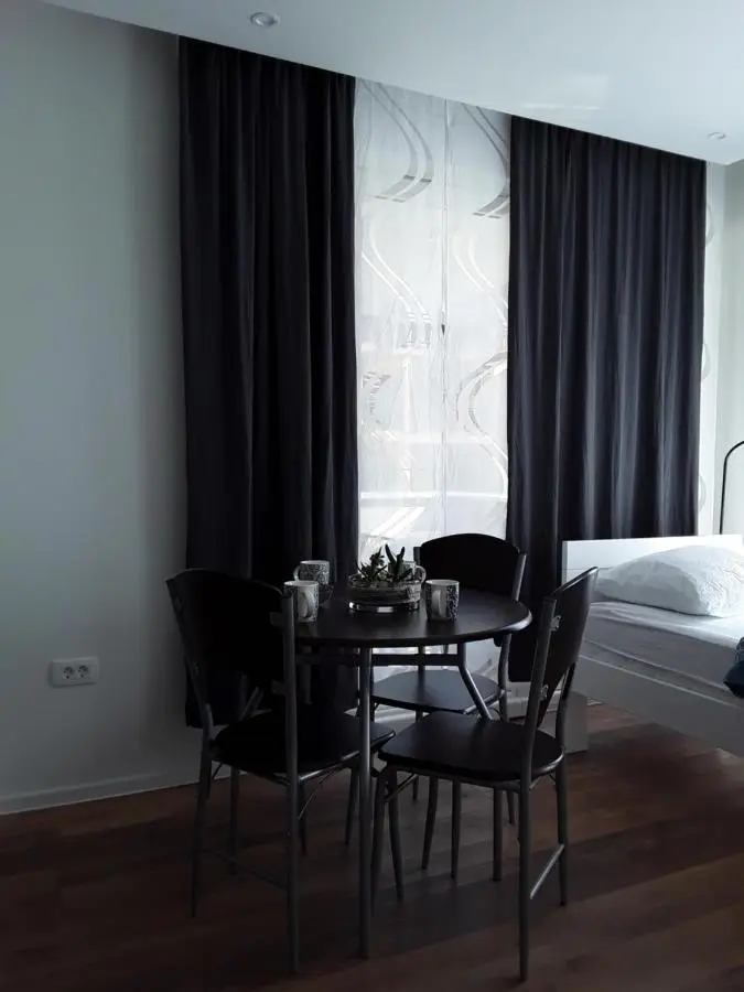 Villa Flower with Free Onsite Parking