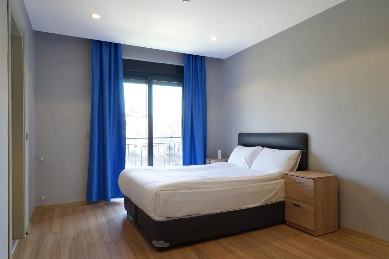 MENE SUITES