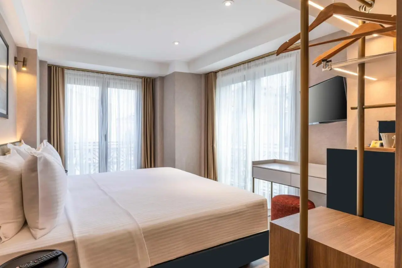Emilion Hotel
