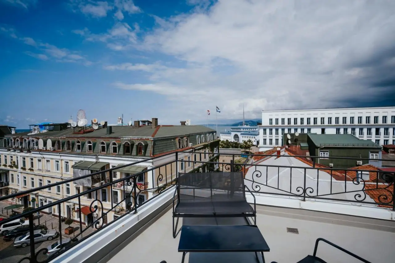 West Apart Hotel