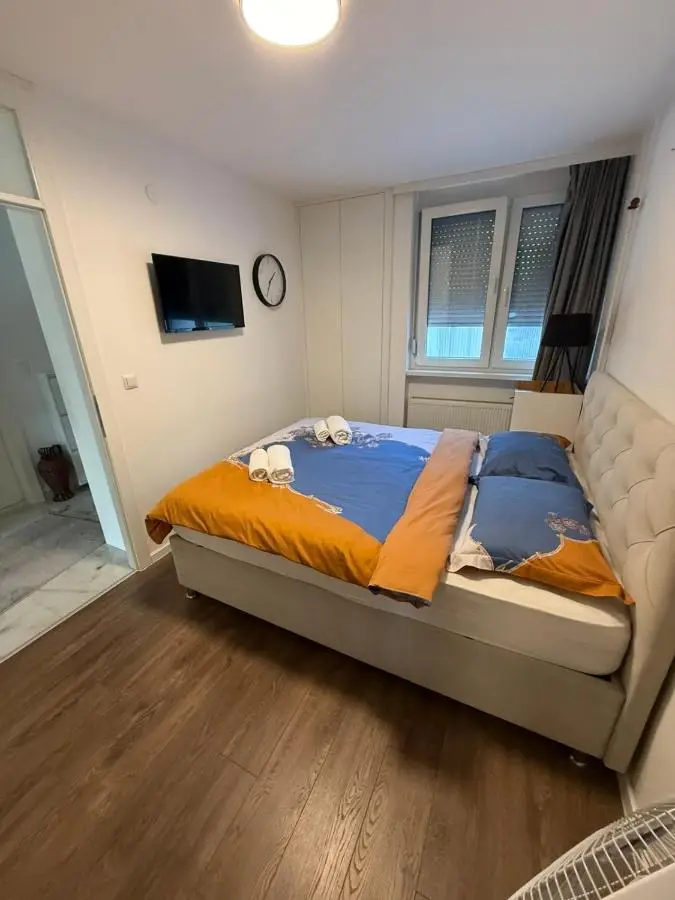 Lux Apartment Gusinjac