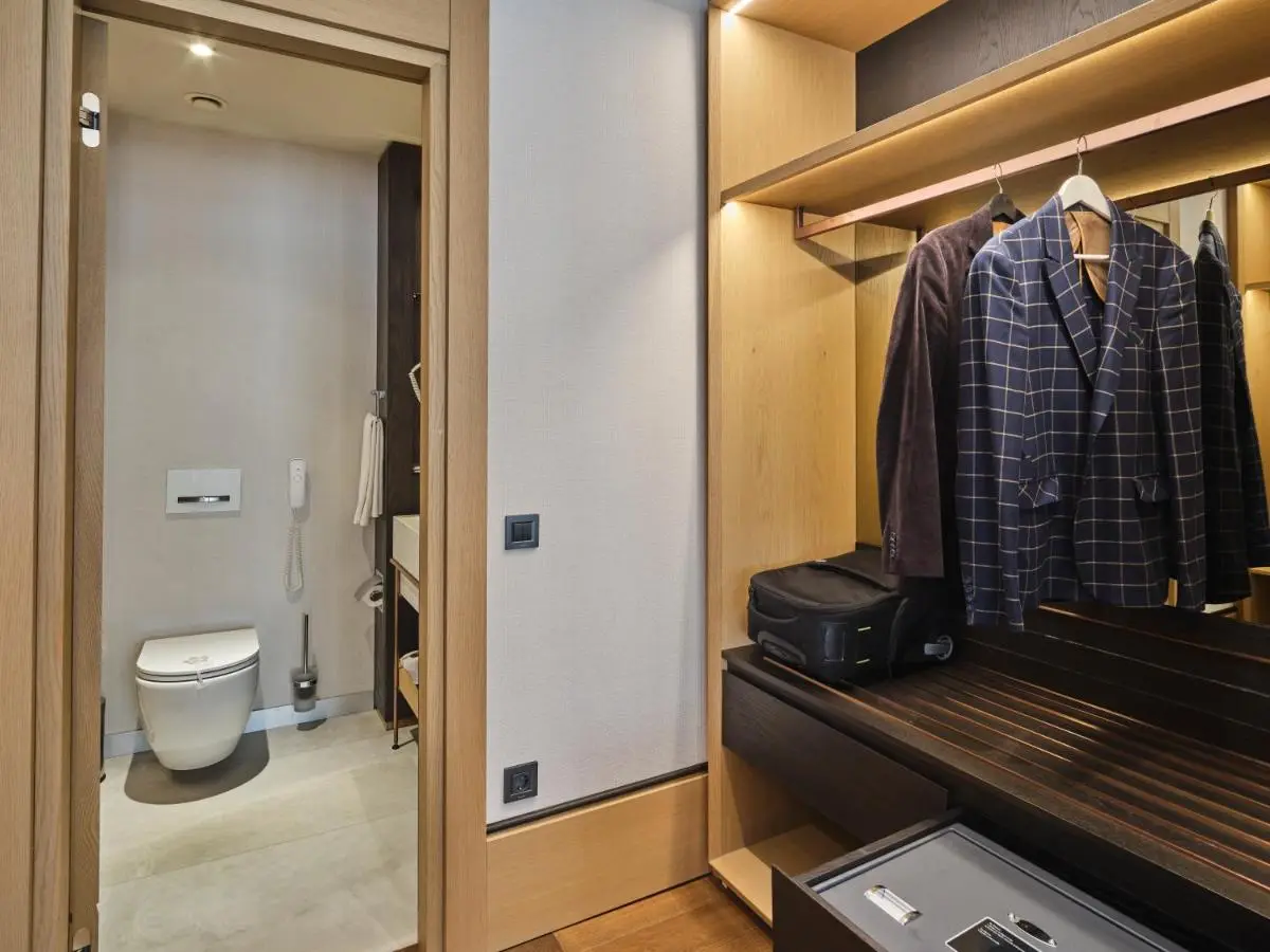 Four-G Hotel Premium
