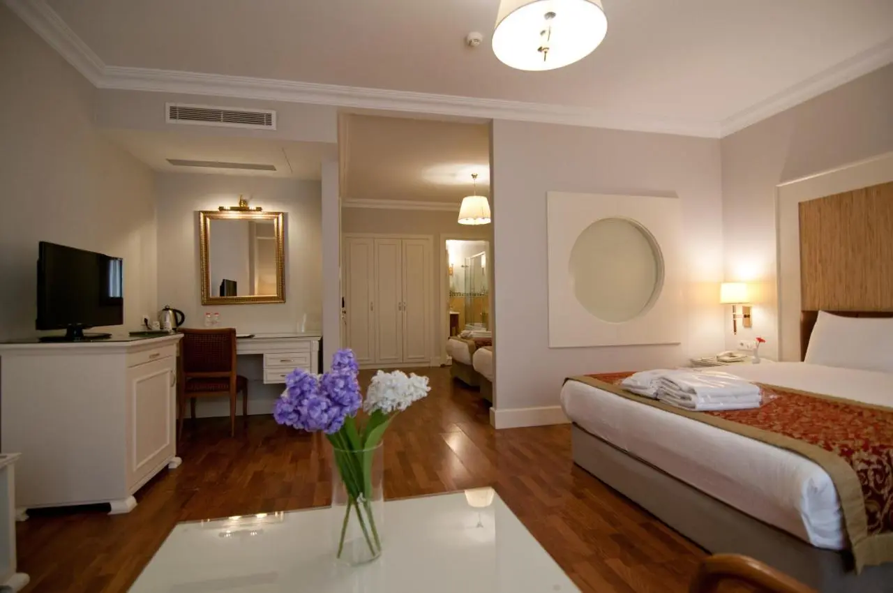 Taksim Metropark Hotel