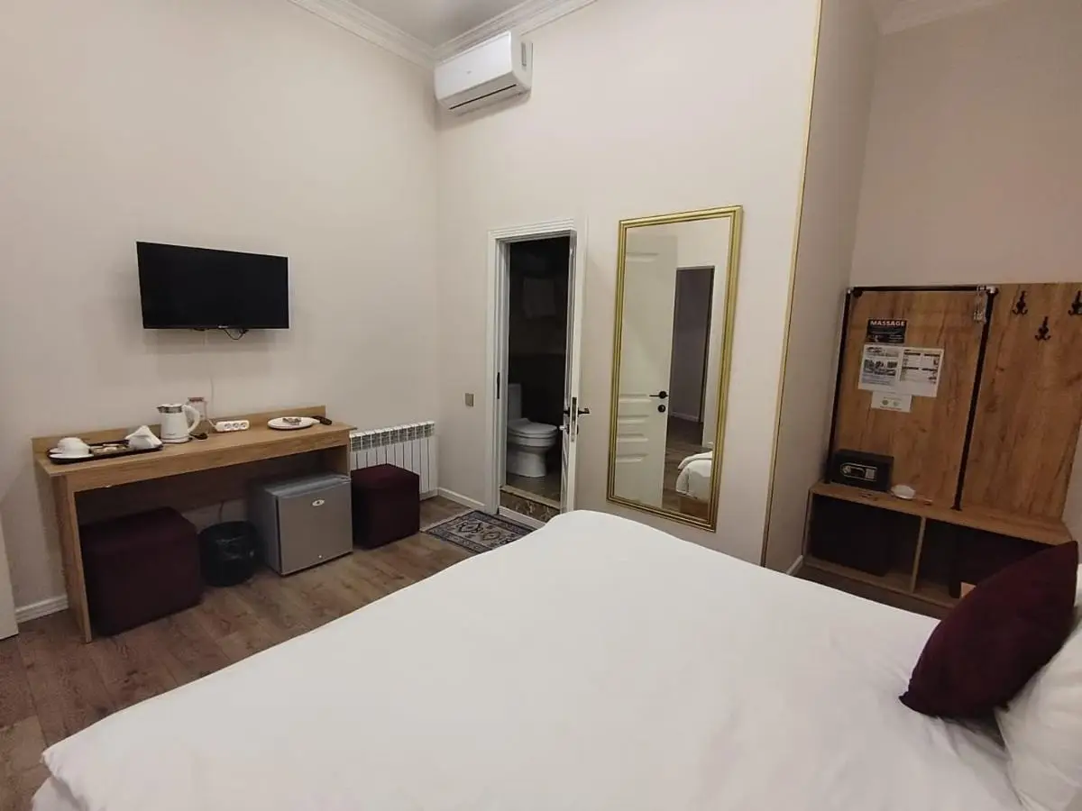 London Hotel Baku