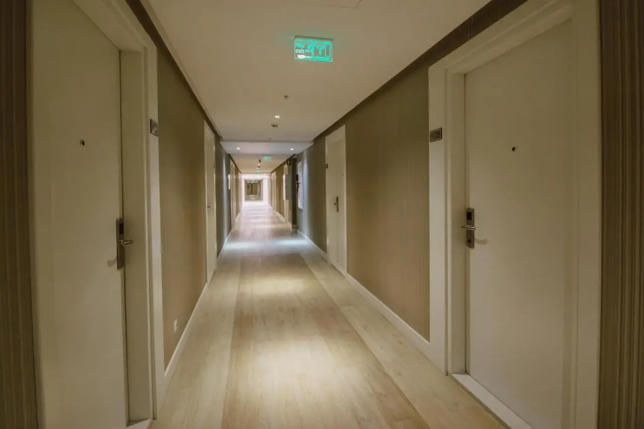 Your Sunshine Apartments in Alliance Palace