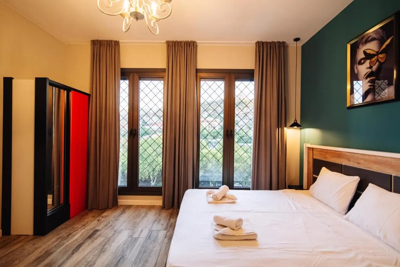 Wine Rock Hotel