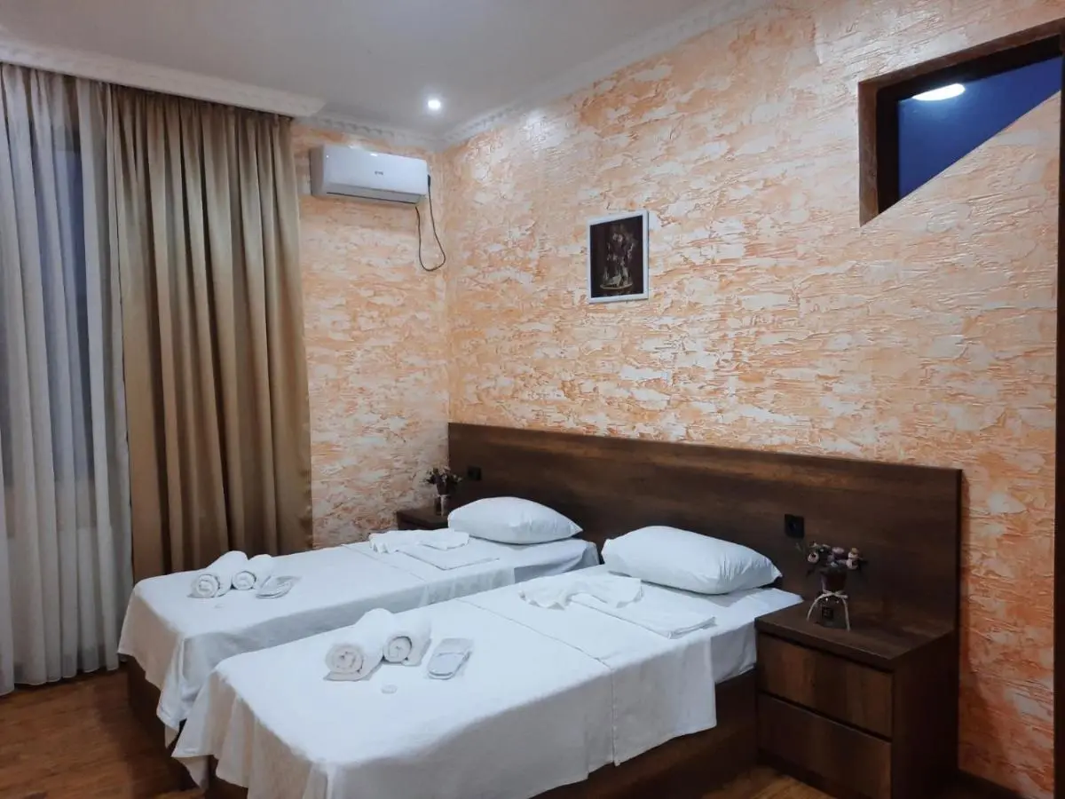 Inaisi Hotel