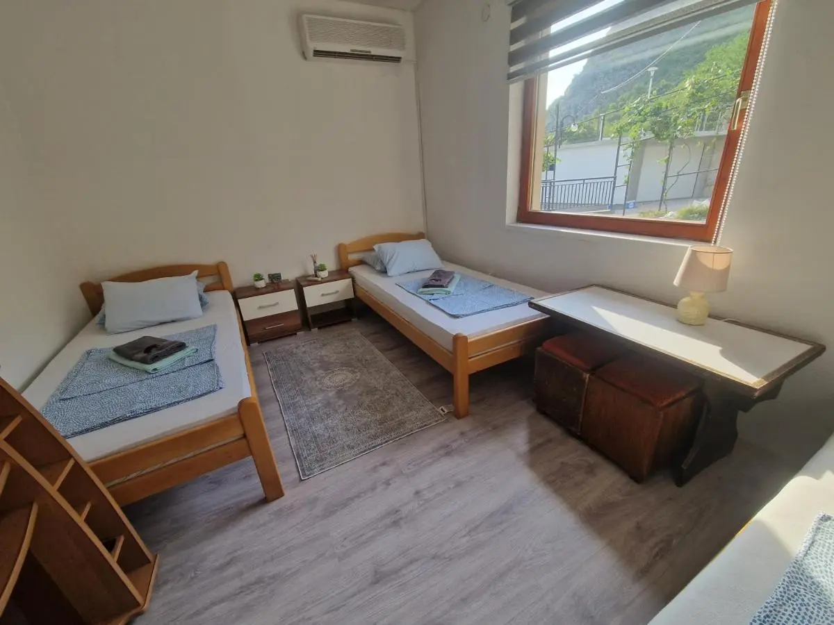Visit Dreznica - Canyon Retreat