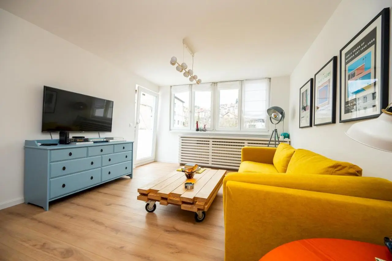 Colorful 3-Bedroom Apartment