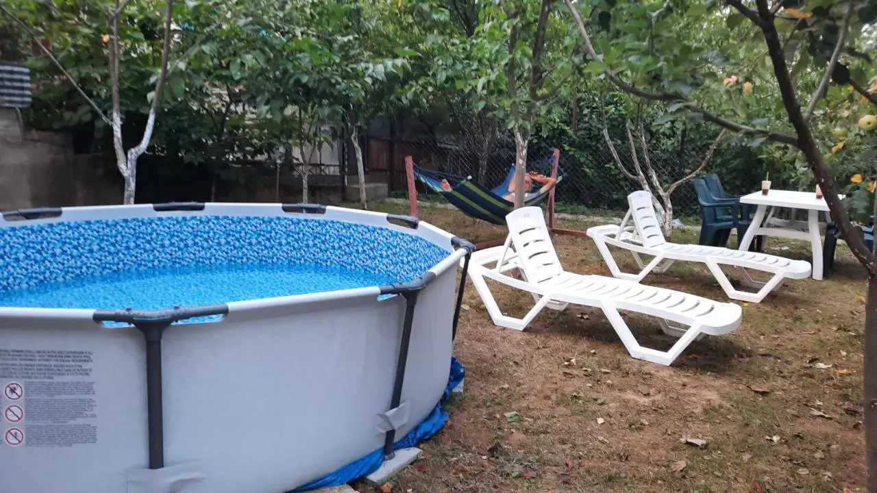 Makos Guest House