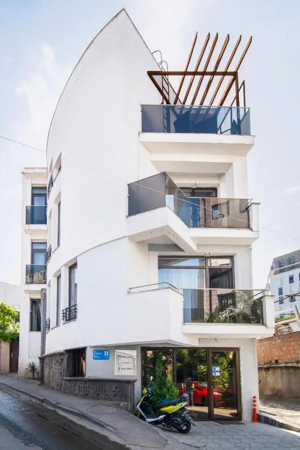 Hotel "Elesa Wera"