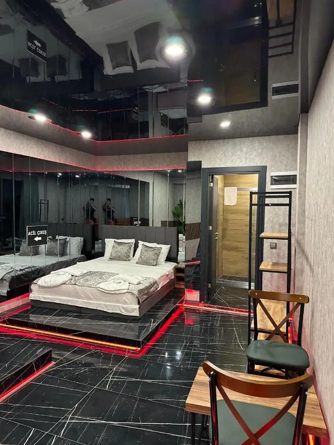Mrt Suites Lara