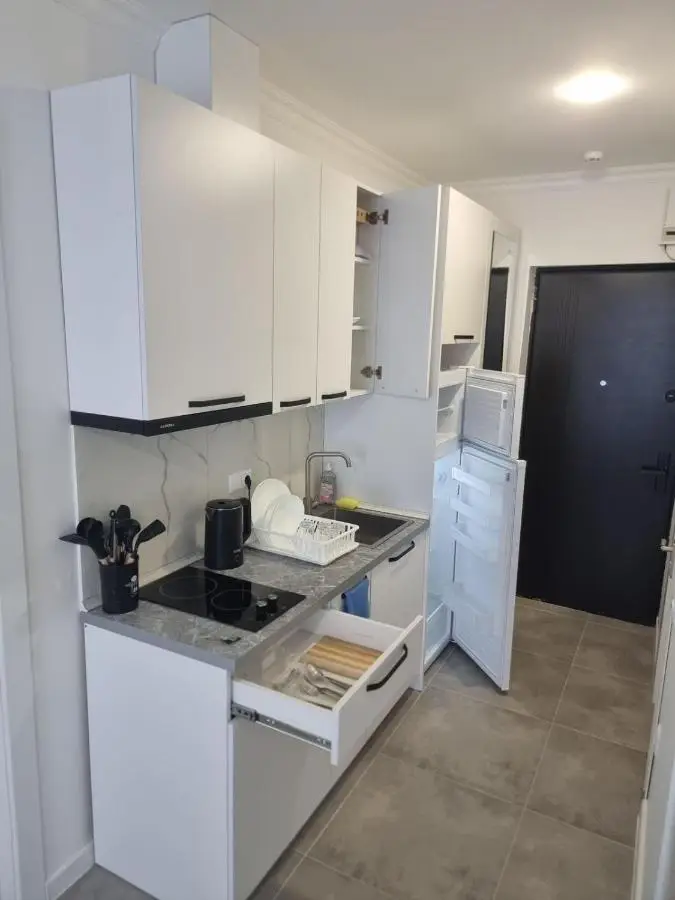 Tal's Apartment