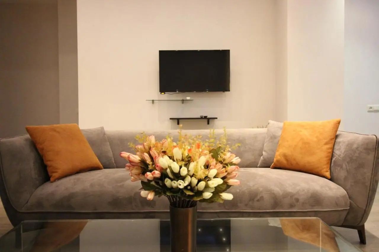 Super Luxury Apartments