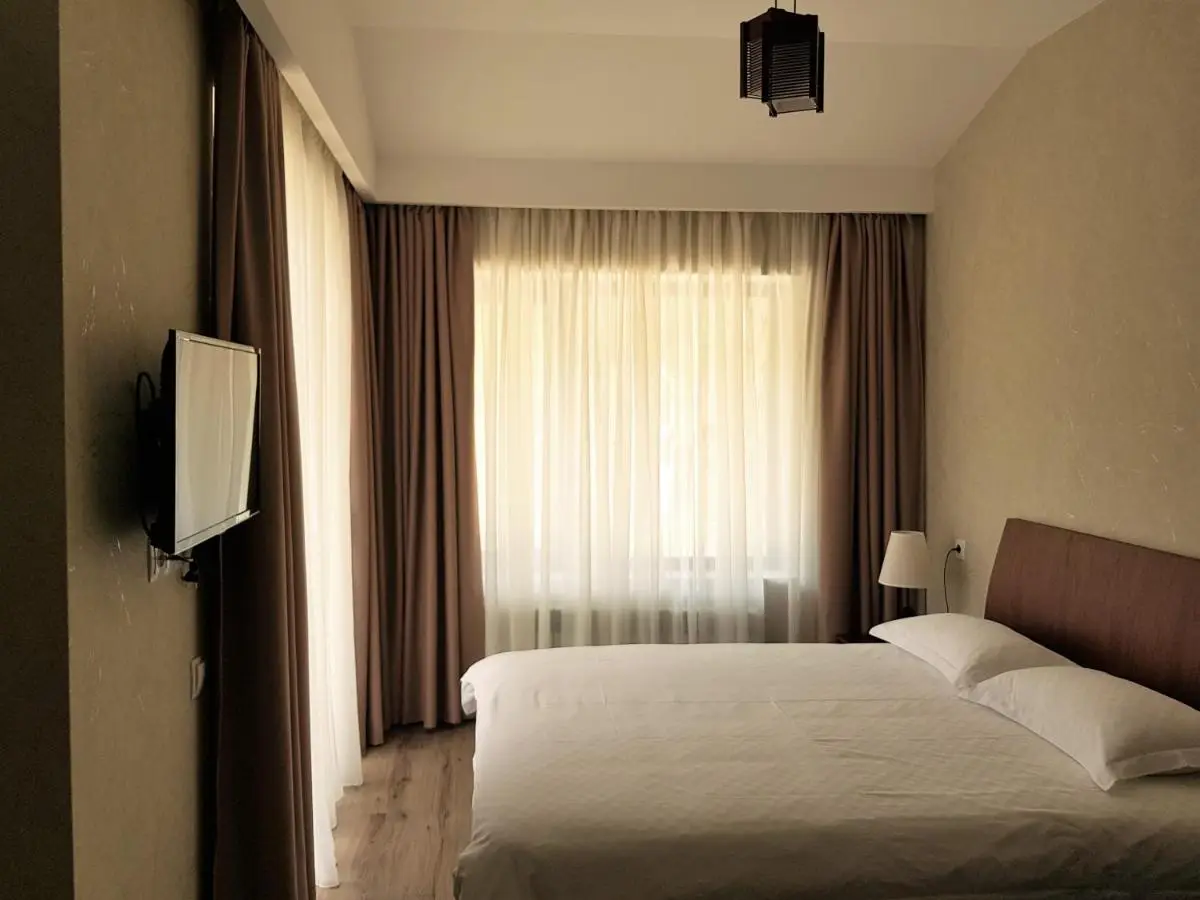 Crystal Town House
