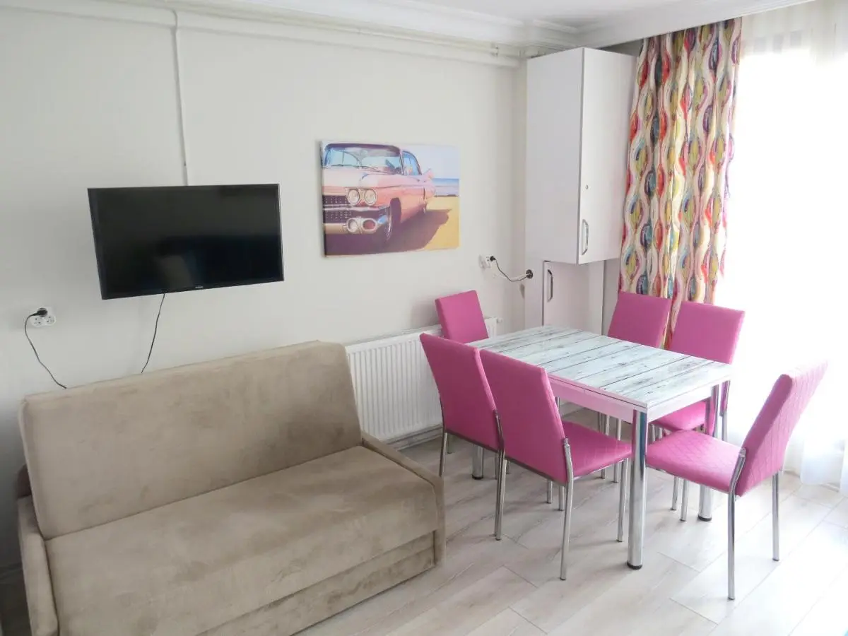 Istanberry - Paradise Two-Bedroom Apartments with Elevator