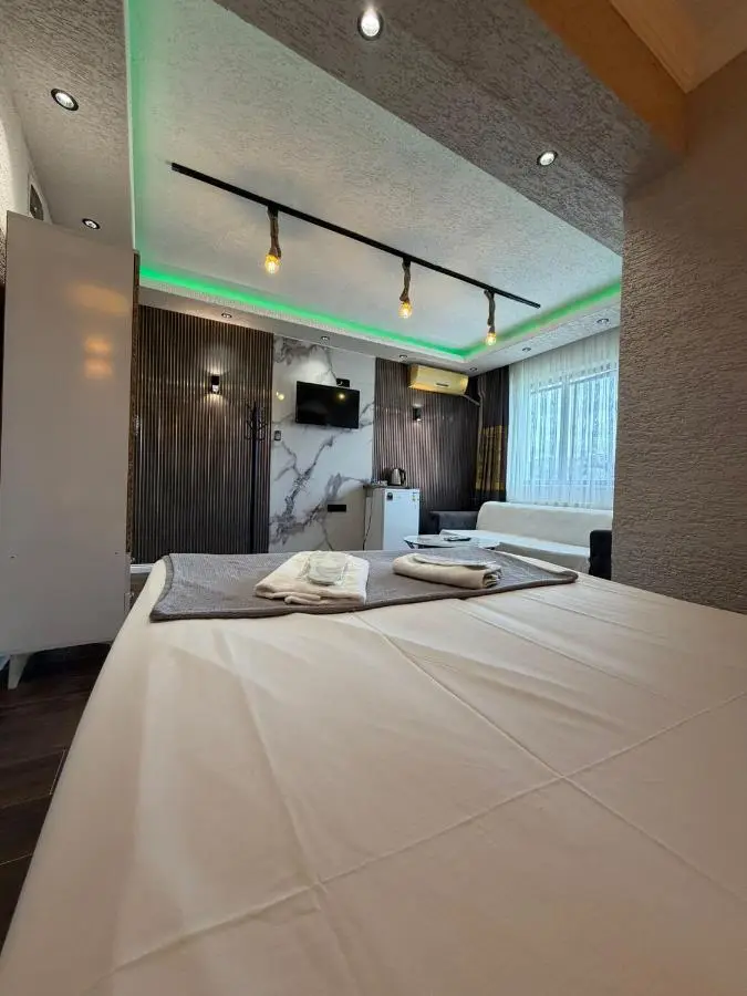 KRAL GRAND OTEl