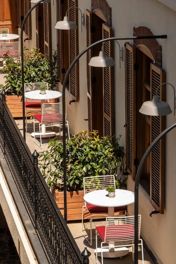 Ecole St. Pierre Hotel