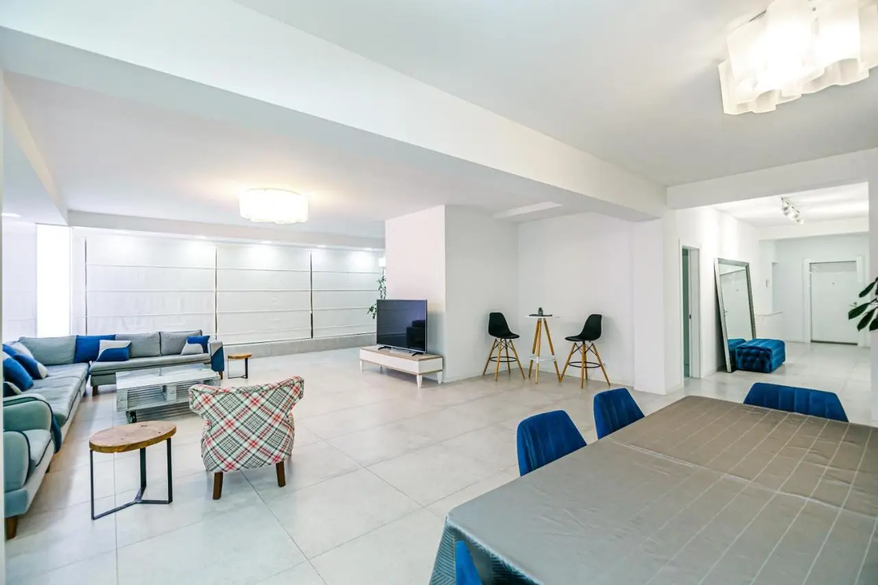 LUXURY SKY Apartment MEGAFUN Residance